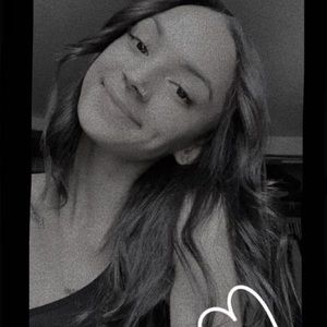 Meet your Posher, Monique